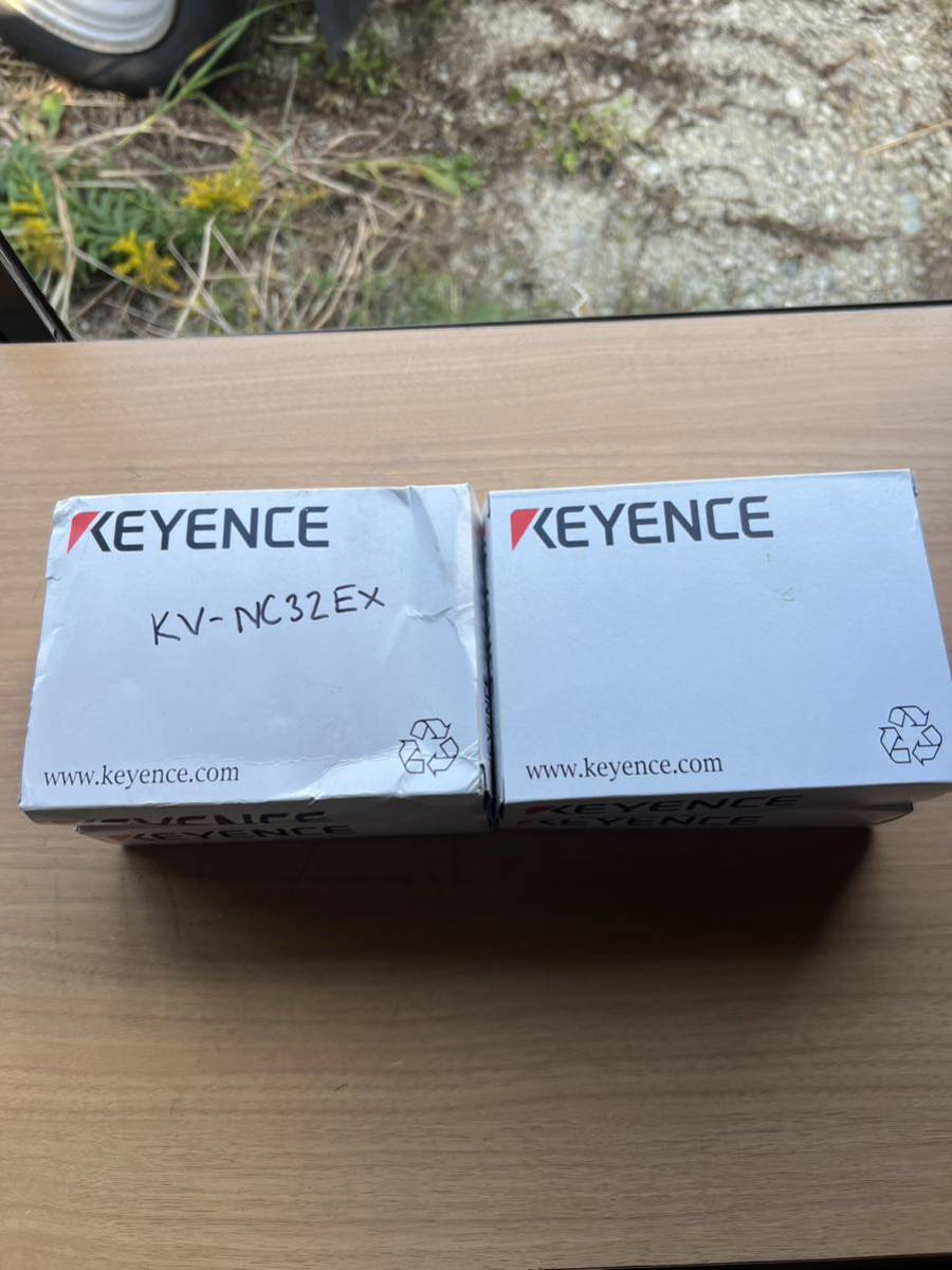 「未使用」KEYENCE キーエンス 4個まとめプログラマブルコントローラ 拡張入力ユニット 入力32点 DC5V/24V切換 コネクタタイプ KV-NC32EX_画像1