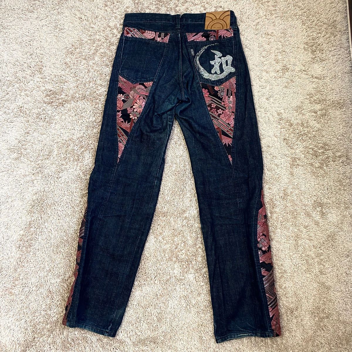 高級 JuvenileDelinquent デニムパンツ 岡山児島産 和柄 刺繍 32 高級 JuvenileDelinquent デニムパンツ 岡山児島産 和柄 刺繍 32
