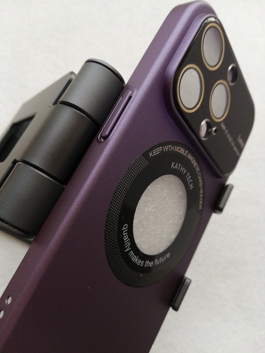 iPhone15Pro 用ケース MagSafe対応 カメラレンズ保護大型ビューウィンドウ パープル