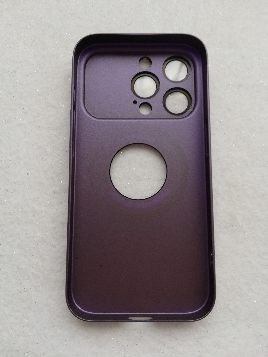iPhone15Pro 用ケース MagSafe対応 カメラレンズ保護大型ビューウィンドウ パープル