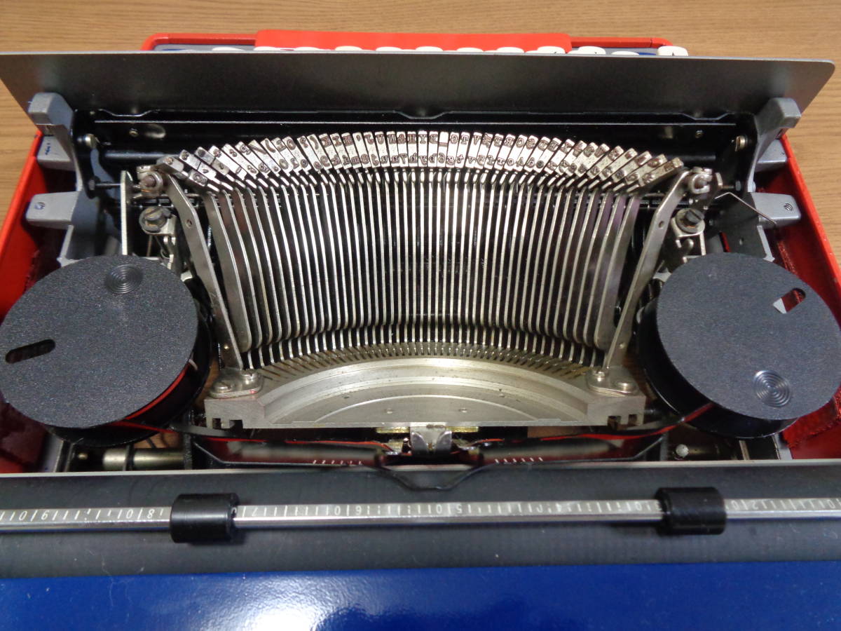 完動品 REMINGTON TRAVEL-RITER DELUXE レミントンタイプライター