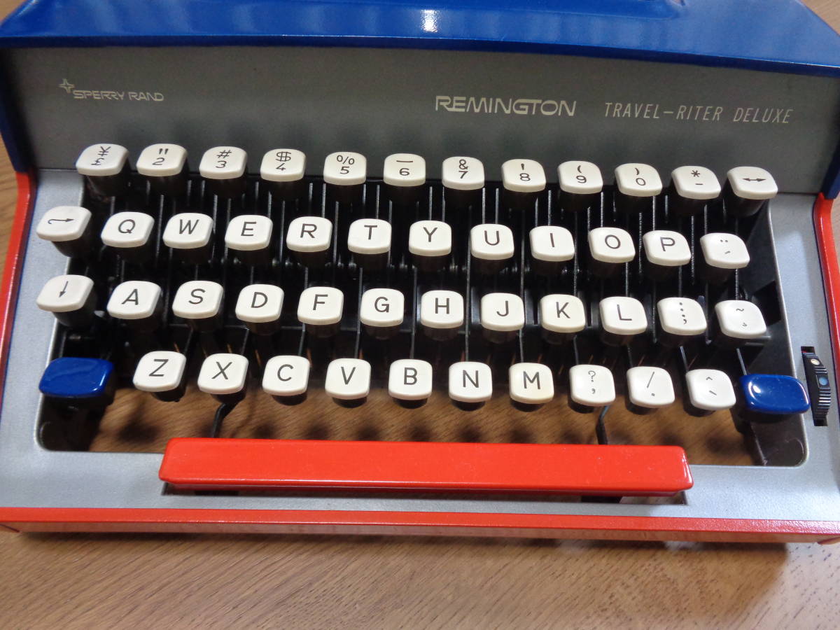 完動品 REMINGTON TRAVEL-RITER DELUXE レミントンタイプライター