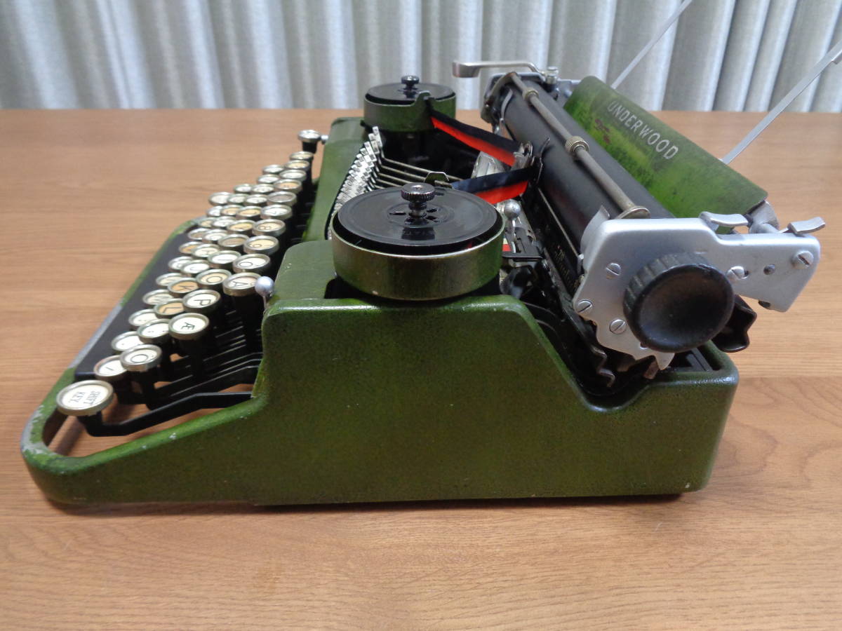 実働品 UNDERWOOD STANDARD PORTABLE FOUR BANK アンダーウッド 実働品 UNDERWOOD STANDARD PORTABLE FOUR BANK アンダーウッド