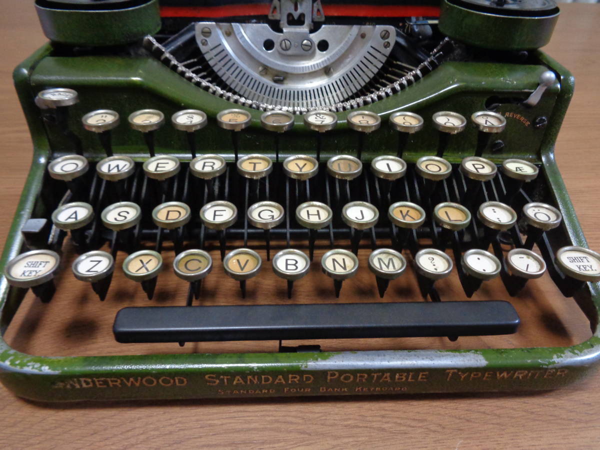実働品 UNDERWOOD STANDARD PORTABLE FOUR BANK アンダーウッド 実働品 UNDERWOOD STANDARD PORTABLE FOUR BANK アンダーウッド