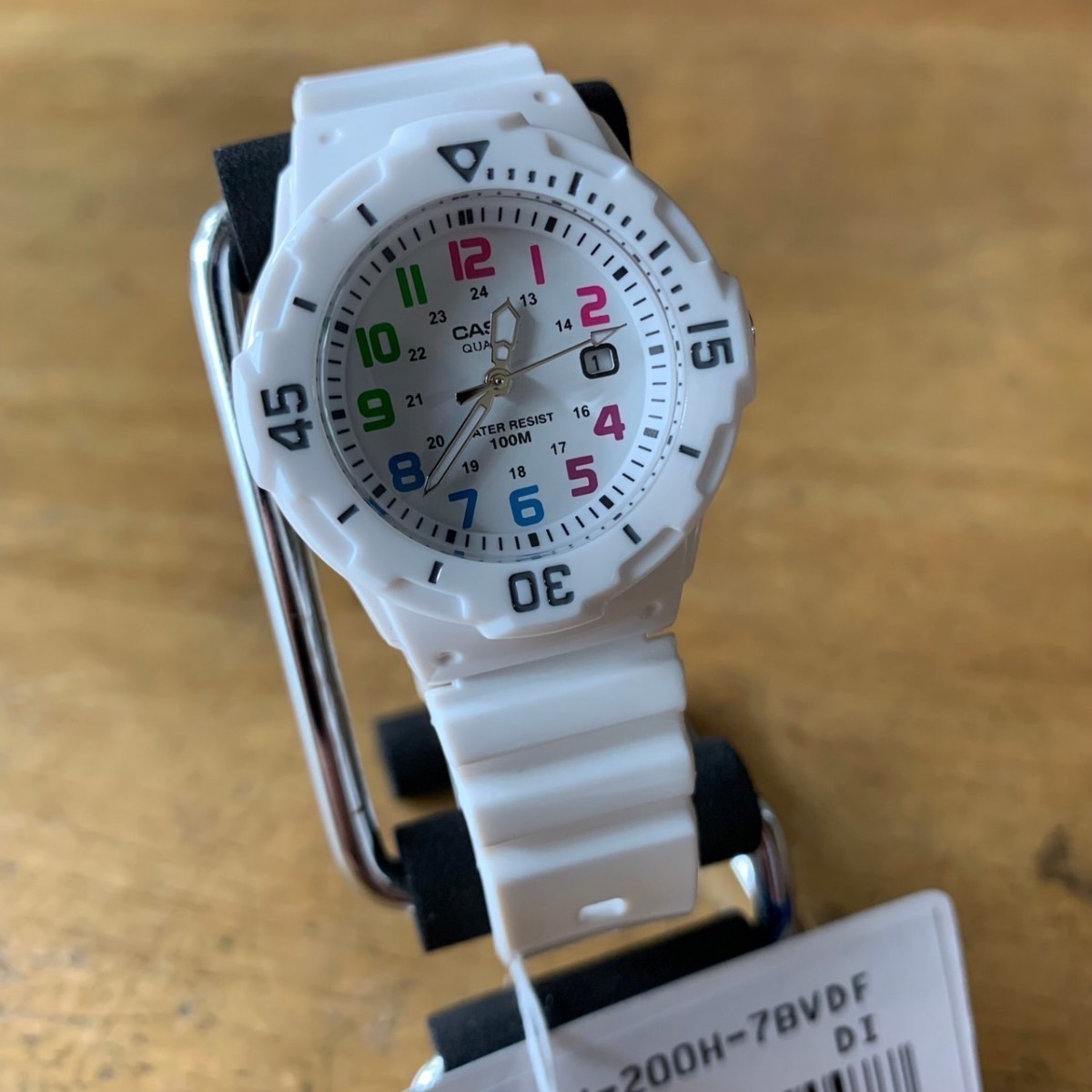 【新品・箱なし】カシオ CASIO ダイバールック レディース 腕時計 LRW200H-7B ホワイト/マルチカラー ホワイト_画像3