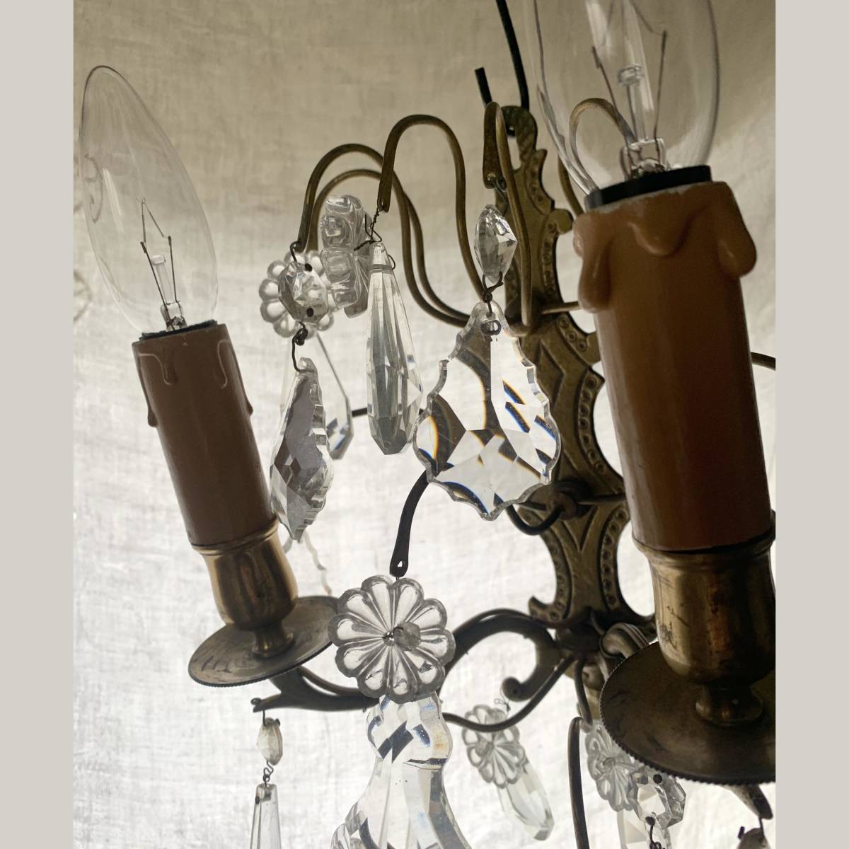 フランス 60s シャンデリア 2灯 キャンドル 壁掛け 照明 ウォール ブラケット E14 ソケット ガラス ライト 真鍮 ヴィンテージ アンティーク_画像8