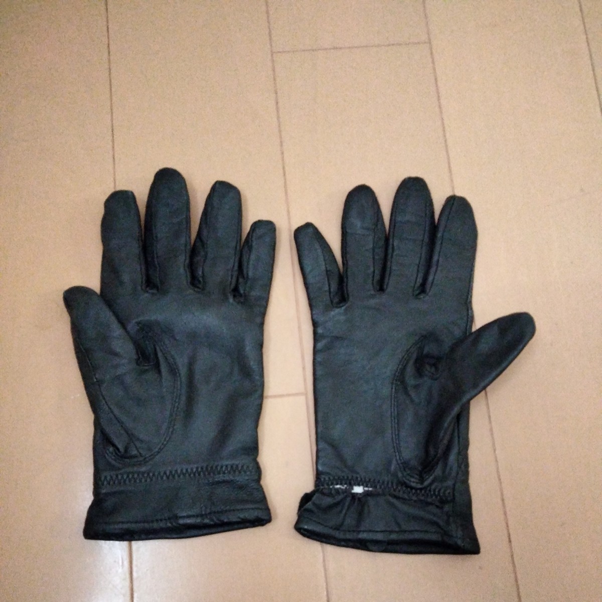 手袋　ブラック　レザーグローブ　 Mサイズ　_画像2