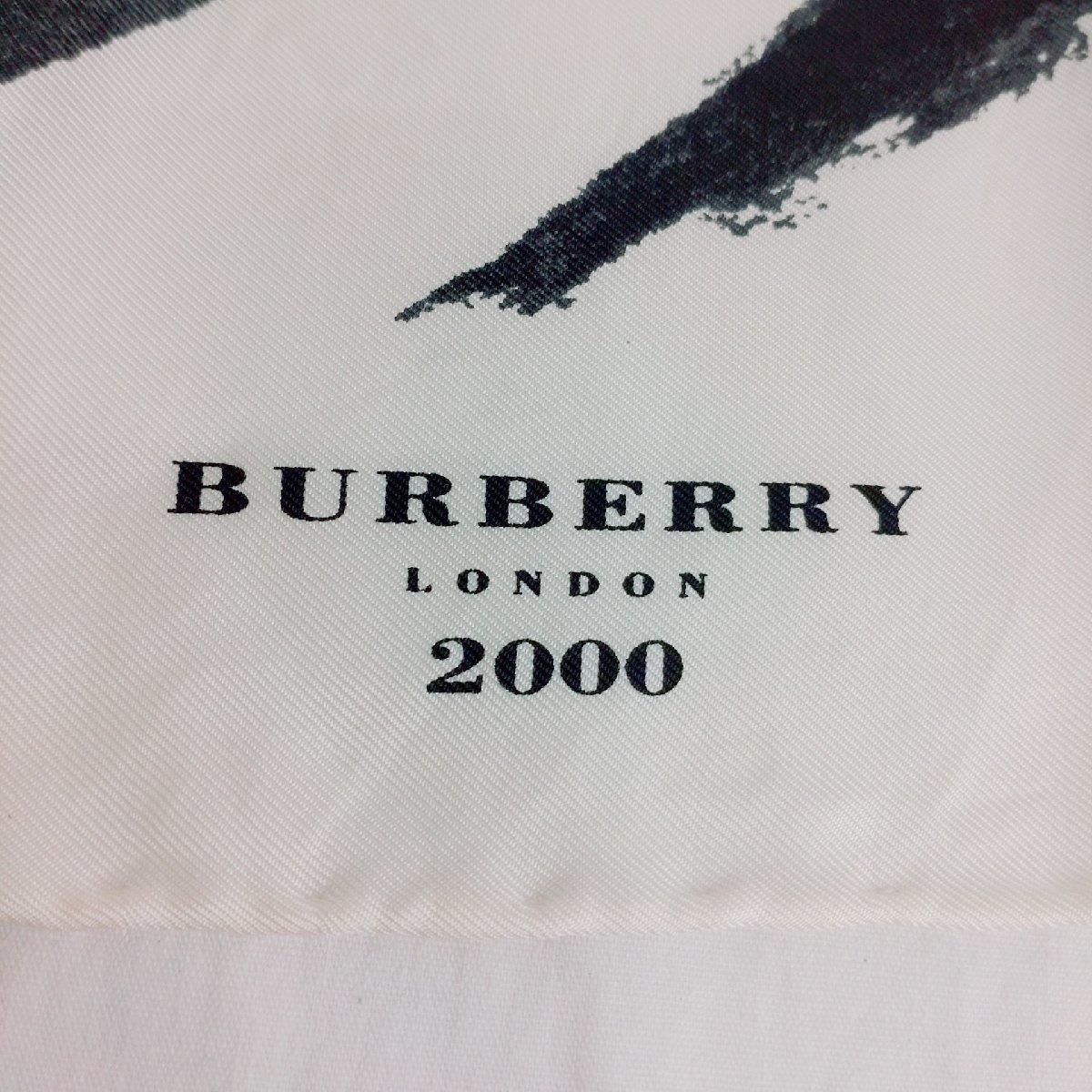 BURBERRY LONDON　スカーフ　2000　ホワイト　シンプル　バーバリー　ロンドン_画像5