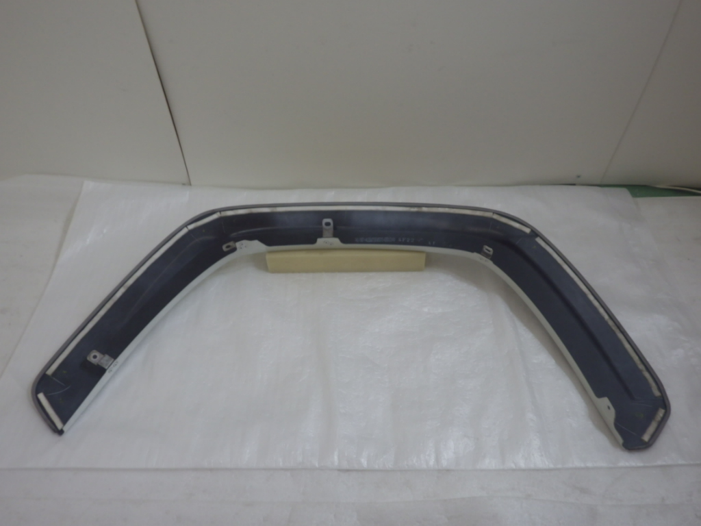 PTM-2954 RAV4 MXAA52 MXAA54 TRD 右 フロント オーバーフェンダー アーチモール　白パール 070　75871-AU200　MS315-42001 個人宅直送不可_画像2