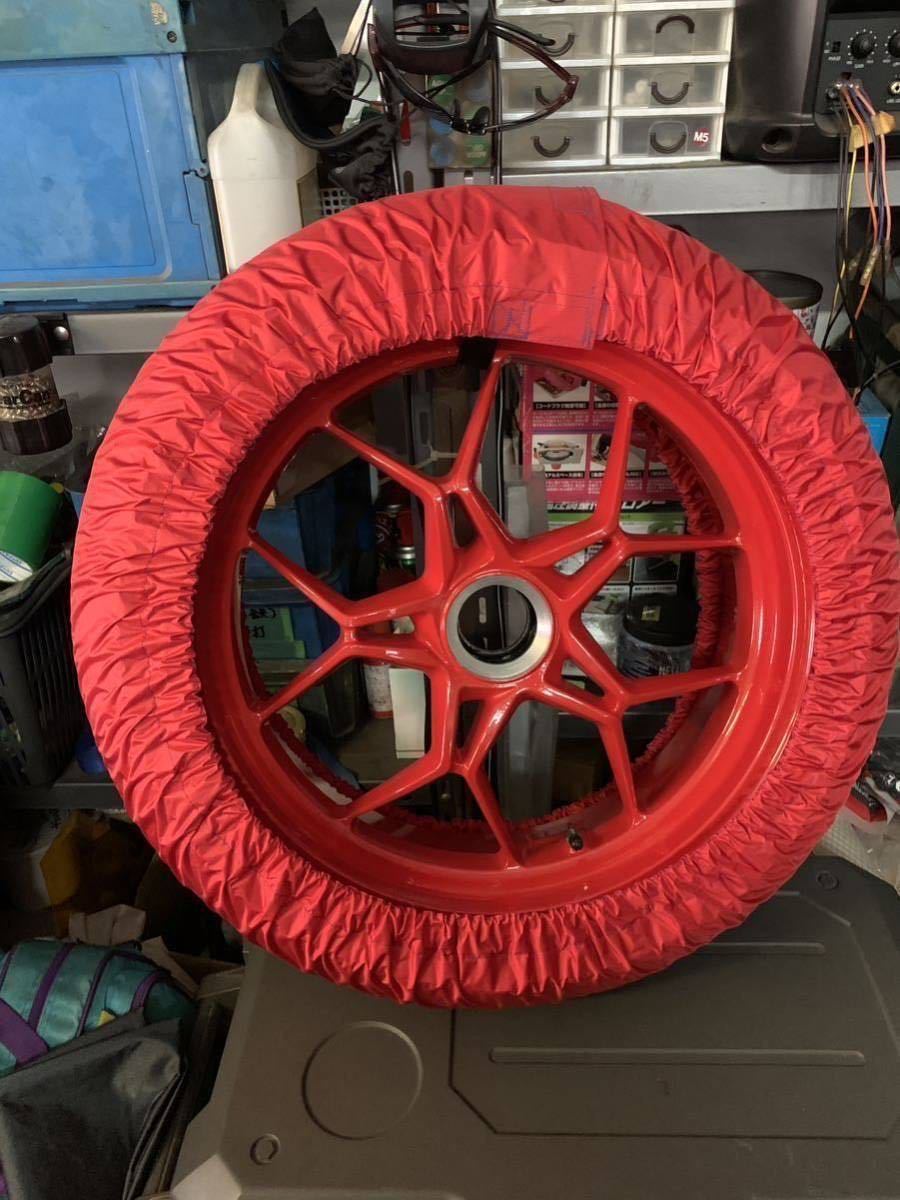 タイヤ保護カバー赤　ST600サイズ　120・180 17インチ_リア装着例