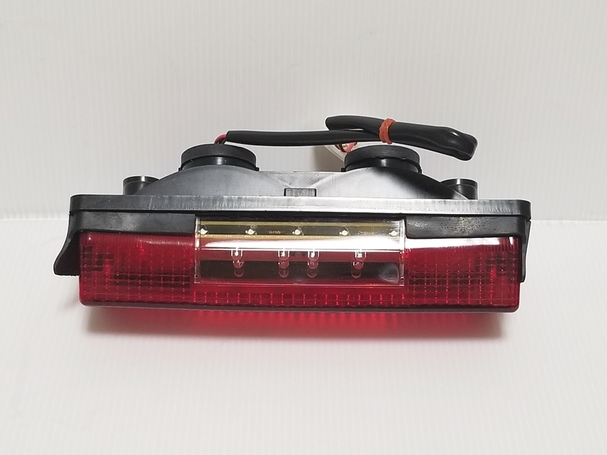 新品　カワサキ　GPZ900R GPZ750R用 LEDテールランプ レッドレンズ ナンバー灯付_画像2