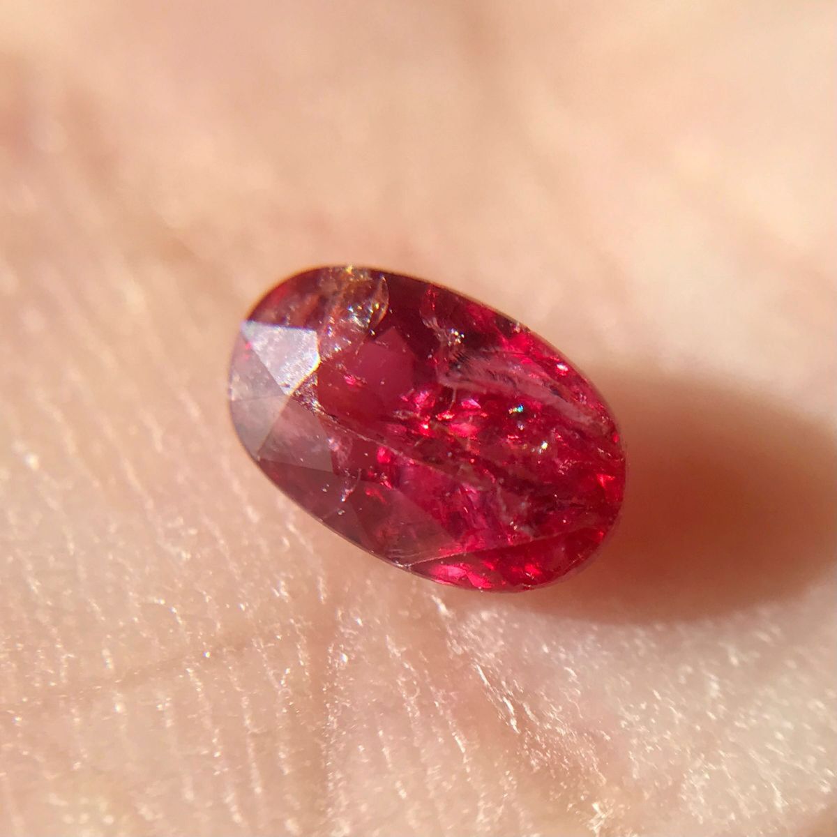 ルビー 0.49ct 非加熱 パープリッシュレッド 宝石 ルース マダガスカル レッドルビー 天然石 コランダム キラキラ 赤