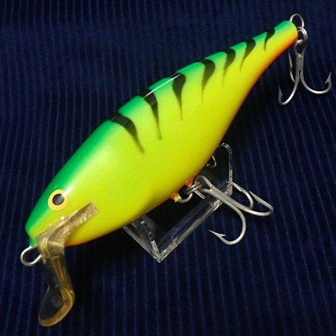 晩秋の極太シーバス攻略に！ ラパラ スーパーシャッドラップ SSR-14 ファイアータイガー Rapala SUPER SHAD RAP SSR-14 in FIRE TIGER_画像2