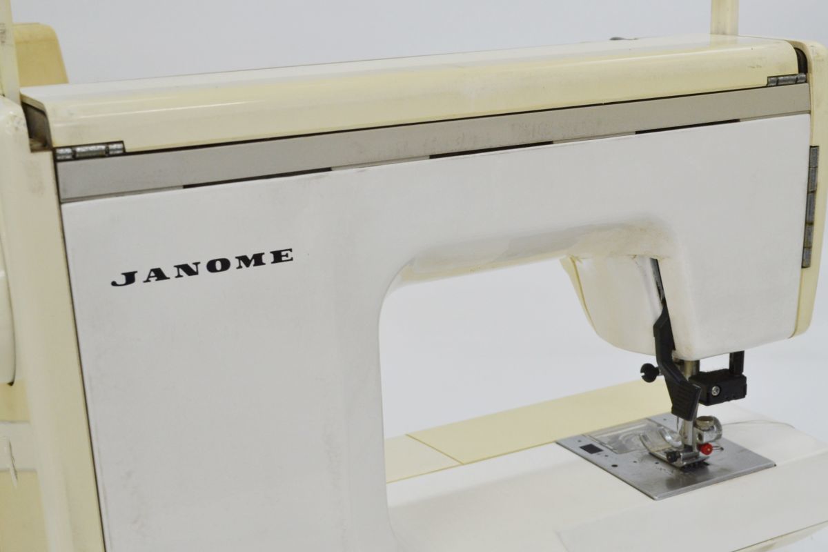 (649L 1110G2) 1円～ JANOME ジャノメ Sensor Craft センサークラフト 7000 コンピューターミシン フットペダル付 昭和レトロ_画像9