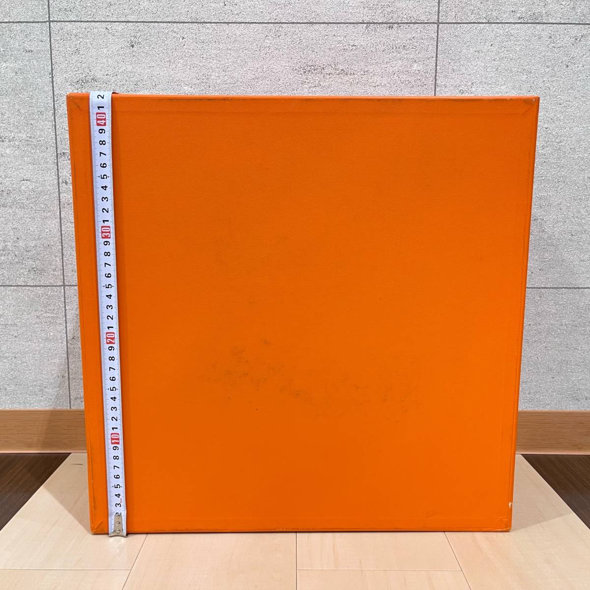 TA-064★１円～中古現状品 【 HERMES エルメス】 空箱 42cm×42cm×17cm ★ 保存箱 バッグ収納 バーキン ケリー オレンジBOX オレンジ 箱 _画像2