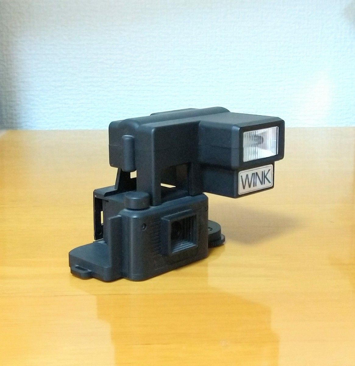 トイカメラ】ストロボ付コンパクトカメラ ウインク|Yahoo トイカメラ】ストロボ付コンパクトカメラ ウインク|Yahoo