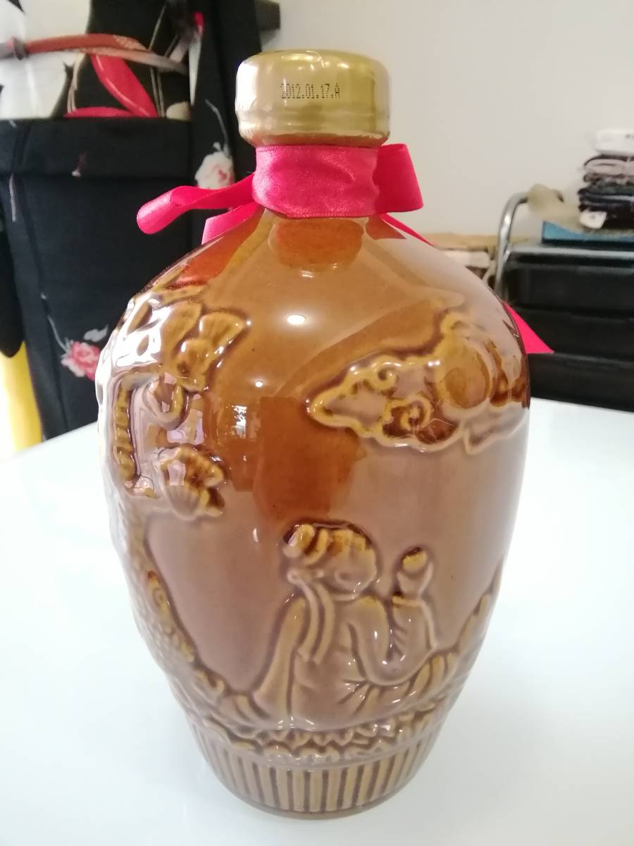  not yet . plug old sake ..12 year Special class . year shaoxingjiu . ceramics bottle shaoxing wine 1200ml 16.5 times 