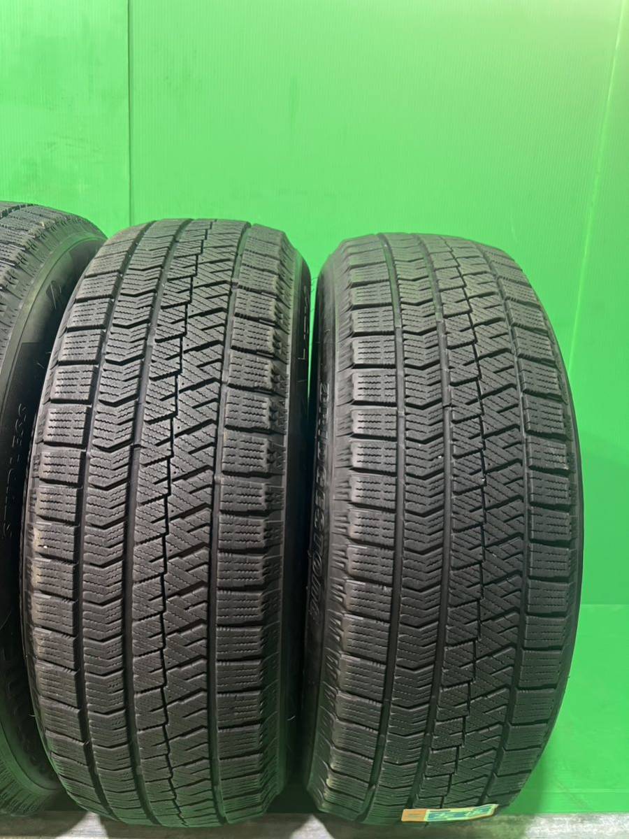 195/60R16 89Q ブリヂストン　BLIZZAK VRX2 ブリザックVRX2 スタッドレスタイヤ　19年製 4本 バリ山 195/60r16 B16_画像3