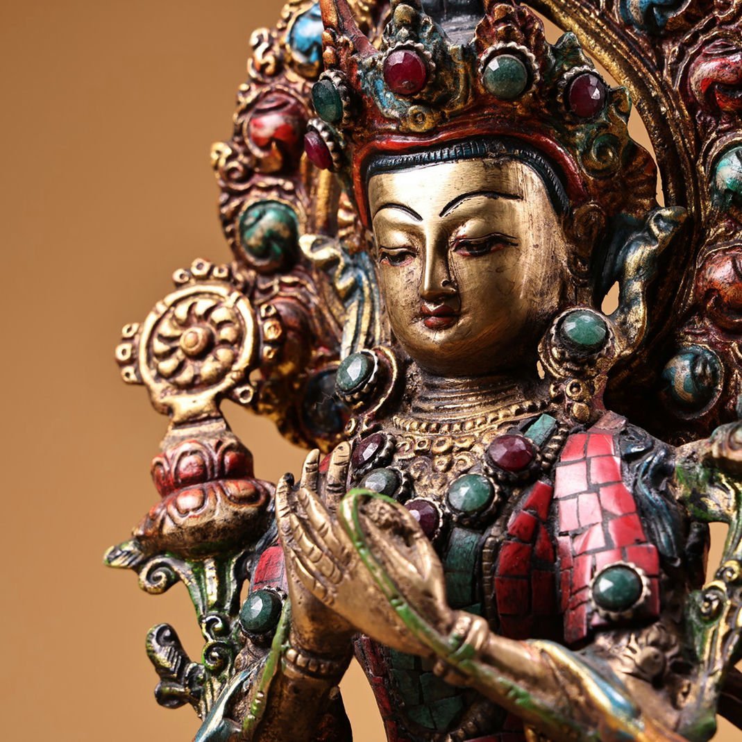 ◆羽彰・古美術◆A923清時代 仏教古美術 チベット密教 銅製象嵌宝石彩絵描金現巴仏_画像4