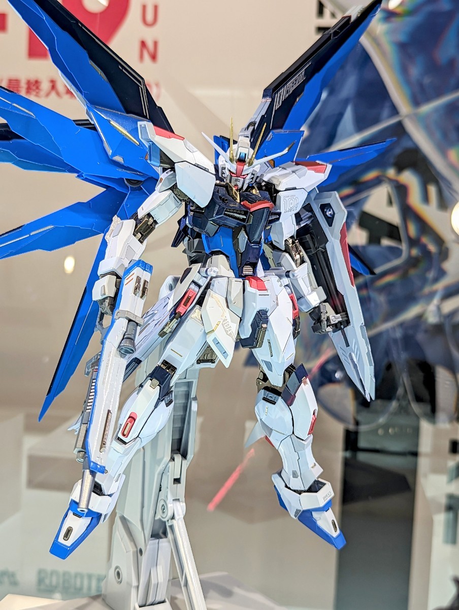 新品未開封☆METAL BUILD フリーダムガンダム CONCEPT 2 SNOW SPARKLE