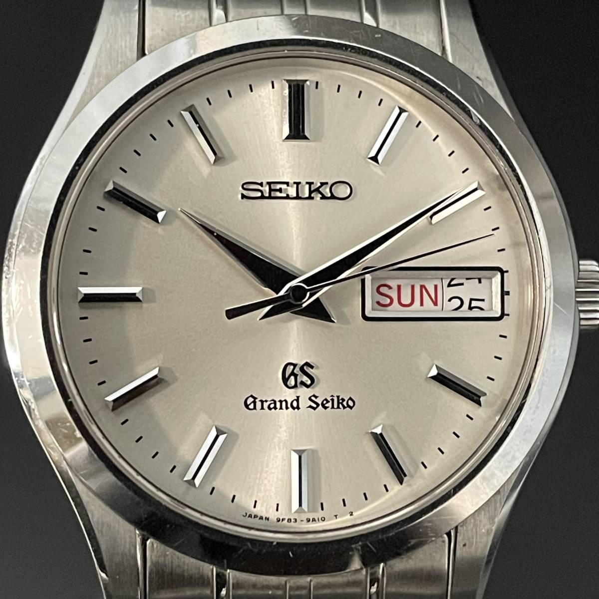 ☆豪華☆/グランドセイコー/Grand Seiko/9F83-9A30/電池式/クオーツ/35㎜/メンズ腕時計/アンティーク/シルバー文字盤/純正/精度良好_画像4