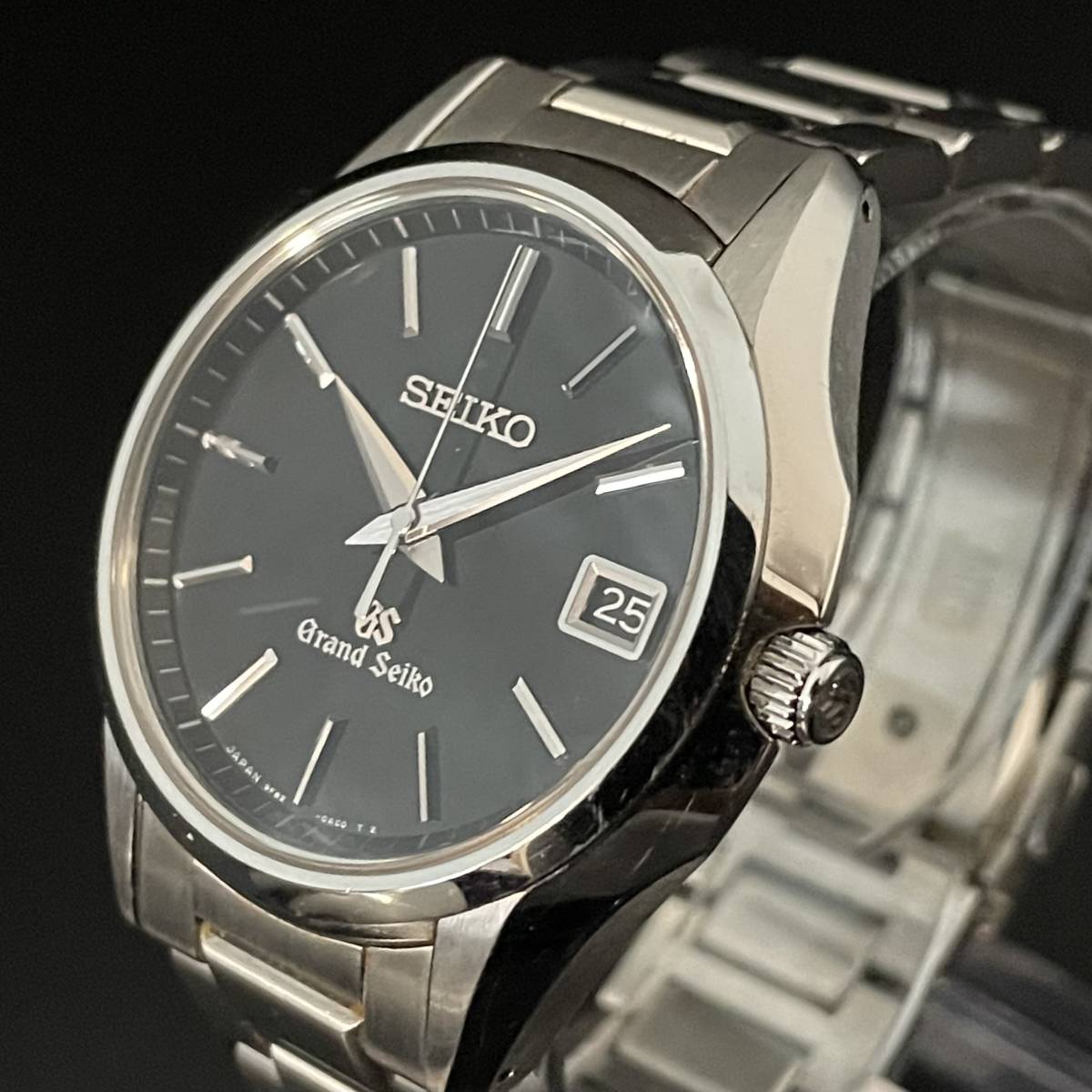 ☆高級☆/グランドセイコー/Grand Seiko/9F82-0AD0/クオーツ/37㎜/メンズ腕時計/デイト/ブラック/黒/シルバー/精度良好/純正/付属品有_画像3