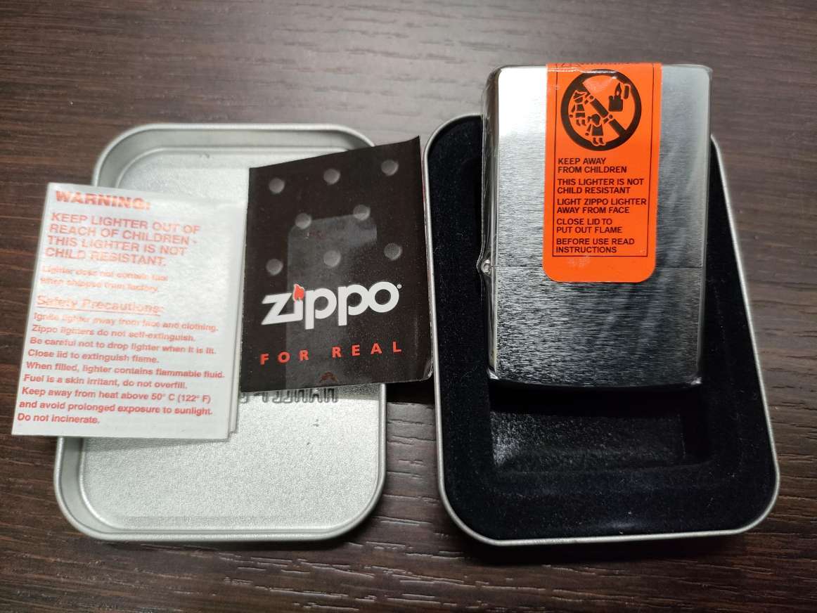 #4242E 【未開封】　ZIPPO　HARLEY-DAVIDSON　ハーレーダビットソン 　ジッポー オイルライター 喫煙具 ケース付き_画像2