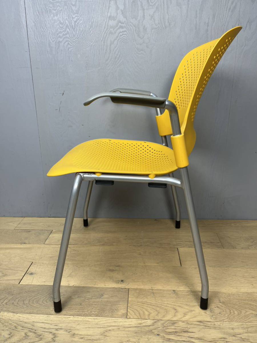 Herman Miller ハーマンミラー Caper Stacking Chair ケイパースタッキングチェア イエロー 2004年製 ①の画像3