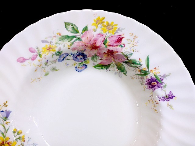 3QV selling up! tax less * Royal Doulton *ARCADIA(a LUKA tia)* soup plate * pasta plate * deep plate * approximately 23cm* flower * present condition * article limit *1124-11