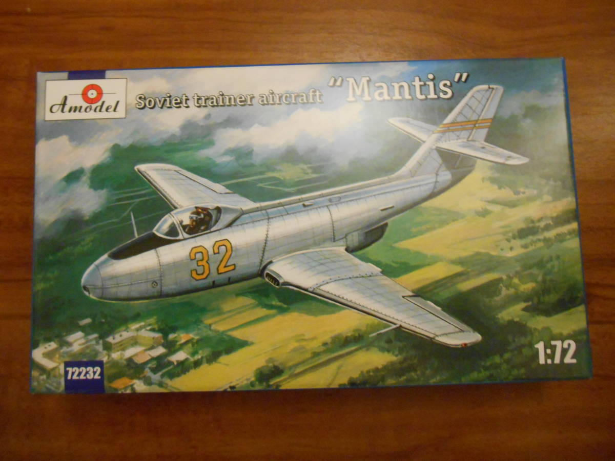 〔全国一律送料290円込〕1/72 Aモデル ヤコブレフ Yak-32 マンティス 単座練習機_画像1