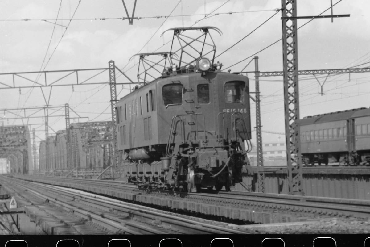 (B23)163 写真 古写真 鉄道 鉄道写真 EF15148 他 昭和38年頃 フィルム 変形 白黒 ネガ まとめて 6コマ _画像4