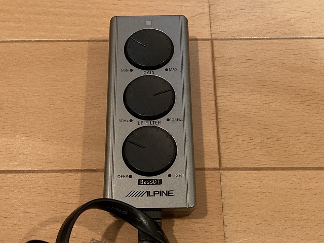 ALPINE アルパイン パワードサブウーファー SWE-1500 LEDイルミ コントローラー 小型アンプ付 150W 即決有 早い者勝ち_画像6