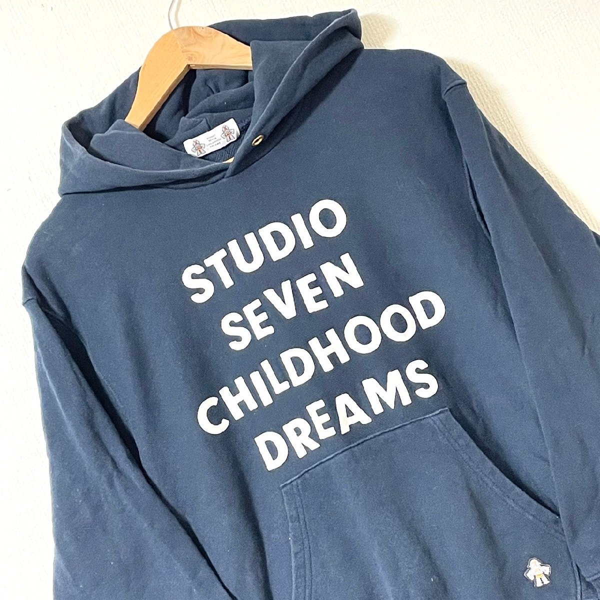 (^w^)b GU ジーユー STUDIO SEVEN CHILDHOOD DREAMS スタジオセブン スウェット パーカー ネイビー 紺 メンズ M フード フーディー 7736Aの画像5
