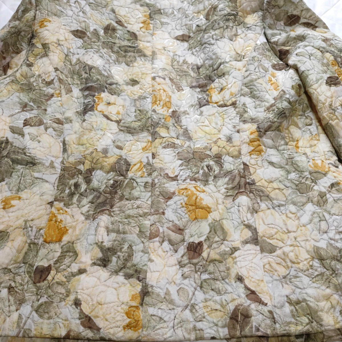 REFINED SOPHIA ORIGINAL　日本製　ノーカラージャケット　長袖　花柄　ジャケット　おしゃれ　軽い　上着　上品　華やか　レトロ　防寒着_画像9