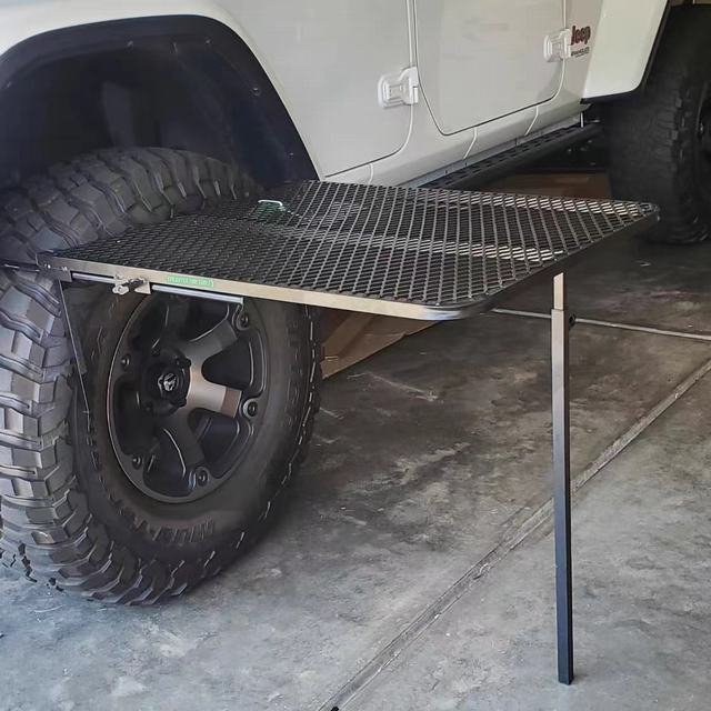 タイヤテーブル メッシュ テーブル キャンプ 車両整備 取り付け簡単 折り畳み式 テールゲート キャンプ 車旅行の画像3