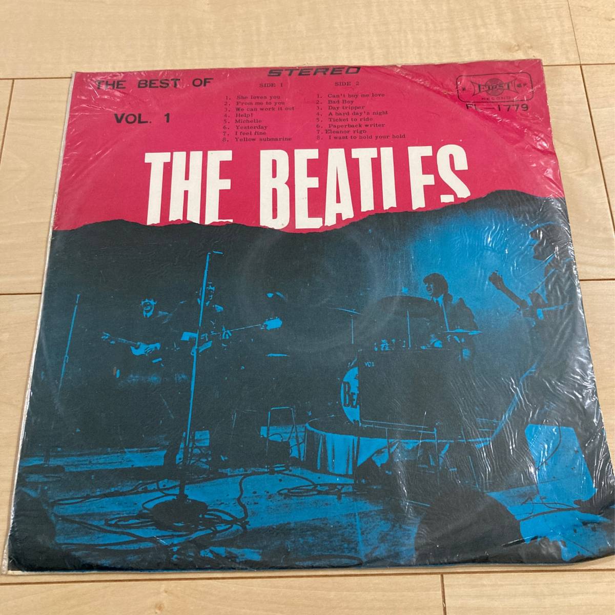 u025 LP Beatles The Best of The Beatles VoL.1 #THE BEATLES / Taiwan TAIWAN первый . одна сторона FL-1779