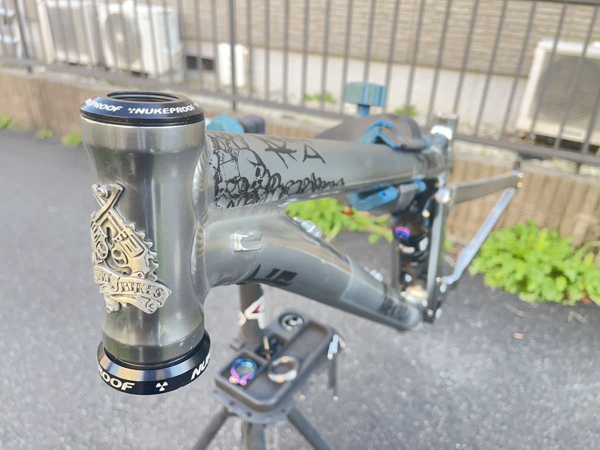 Yahoo!オークション - Blackmarket Bikes BlkMrkt Killswitch Yahoo!オークション - Blackmarket Bikes BlkMrkt Killswitch