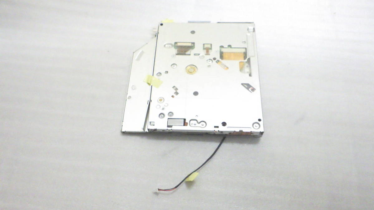 Apple iBook G4 A1133 12.1 -inch DVD-ROM/CD-RW optical drive CW-8124-C cable attaching used operation goods 