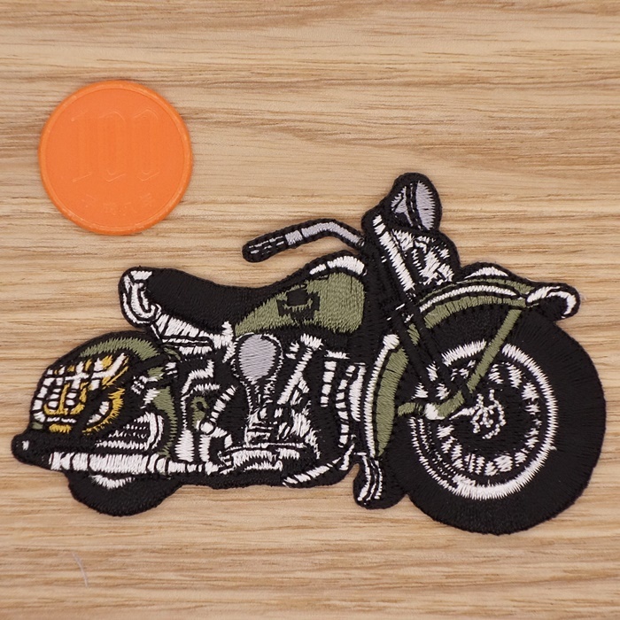 【Ｍサイズ】アイロンワッペン NO.1251 バイク オートバイ ハーレー ライダー ハーレーダビットソン 人気 アップリケ 【郵便定形】_Ｍサイズです。