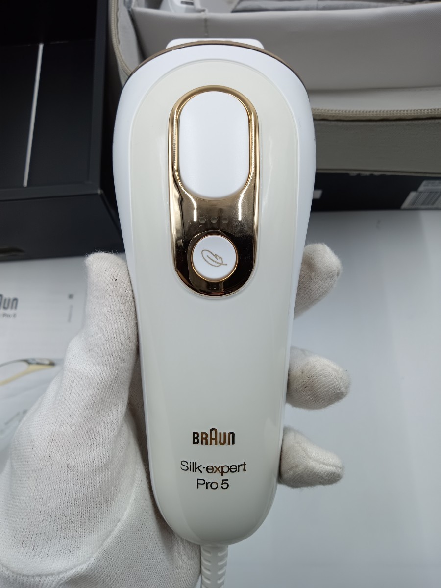 ☆BRAUN ブラウン 光美容器 PL-5117 Silk-expert Pro 5 白 袋・箱付き 通電確認済_画像3