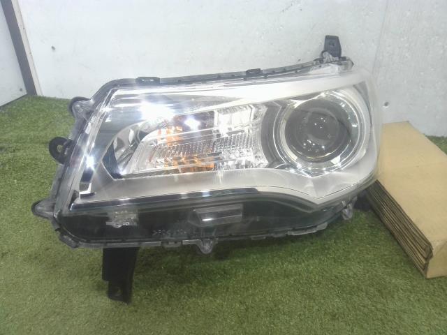 eKカスタム DBA-B11W 右ヘッドランプASSY X42/W13(XW1C) W1048 8301C972 eKカスタム DBA-B11W 右ヘッドランプASSY X42/W13(XW1C) W1048 8301C972