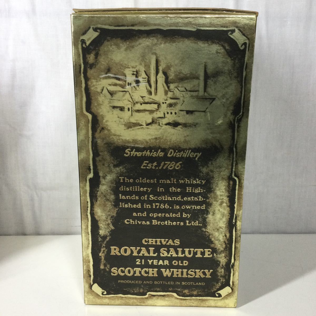 t 【未開栓】ROYAL SALUTE ロイヤルサルート SCOTCH WHISKY スコッチウイスキー 赤 陶器 ボトル アルコール40度 700ml 箱付き_画像10