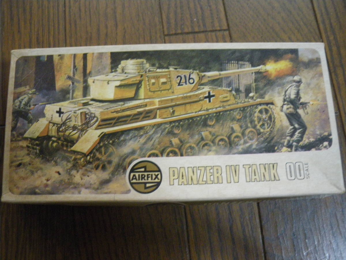 AIRFIX エアフィックス 1/76 ドイツ Ⅳ号 戦車　PANZER Ⅳ TANK　パーツ袋開封　未組立　HO/OO　旧箱　4号　四号　同梱、郵送可_箱には汚れ、凹み等が有ります。