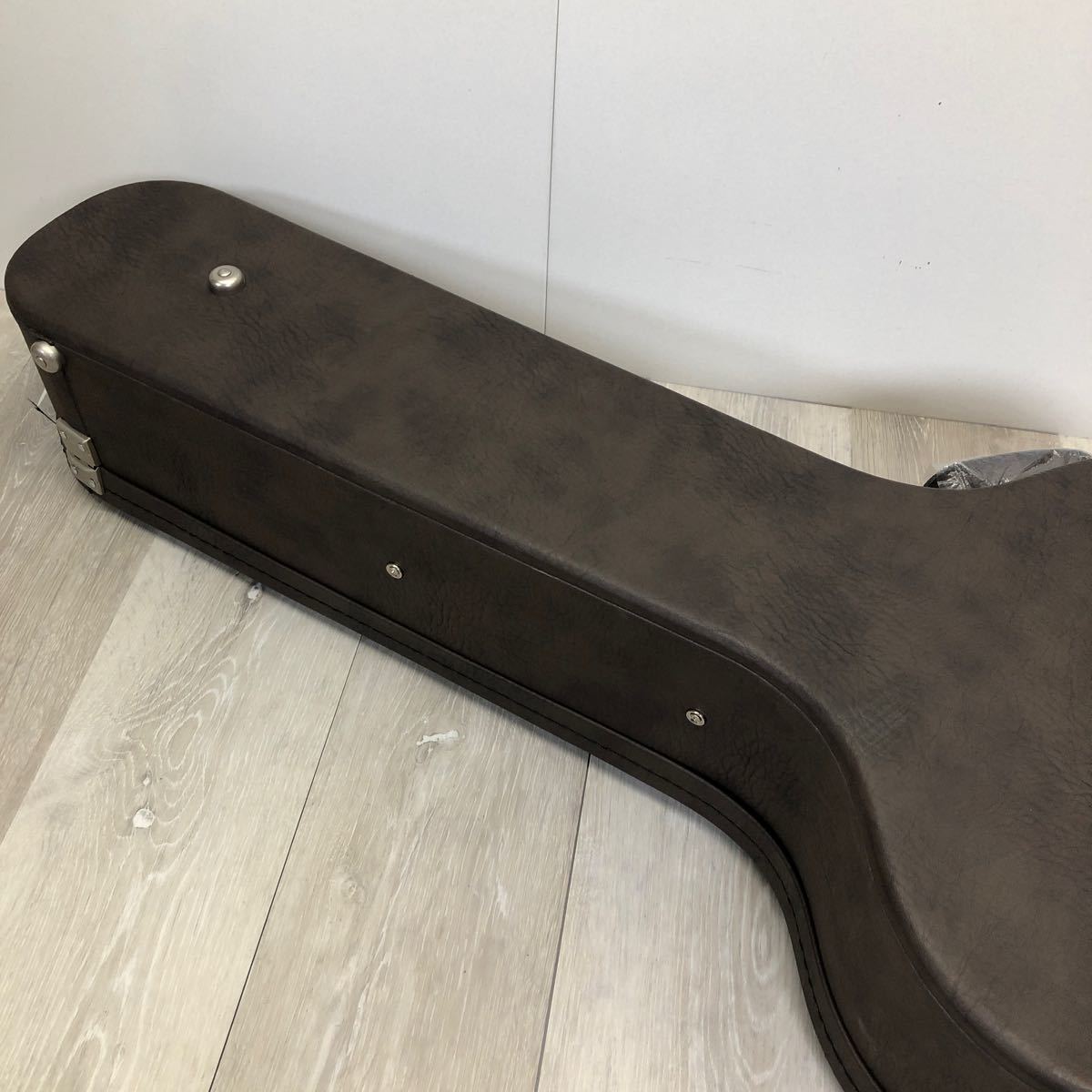 KZ133 Luthier's Desigin Project ギターハードケース　鍵付き　_画像8