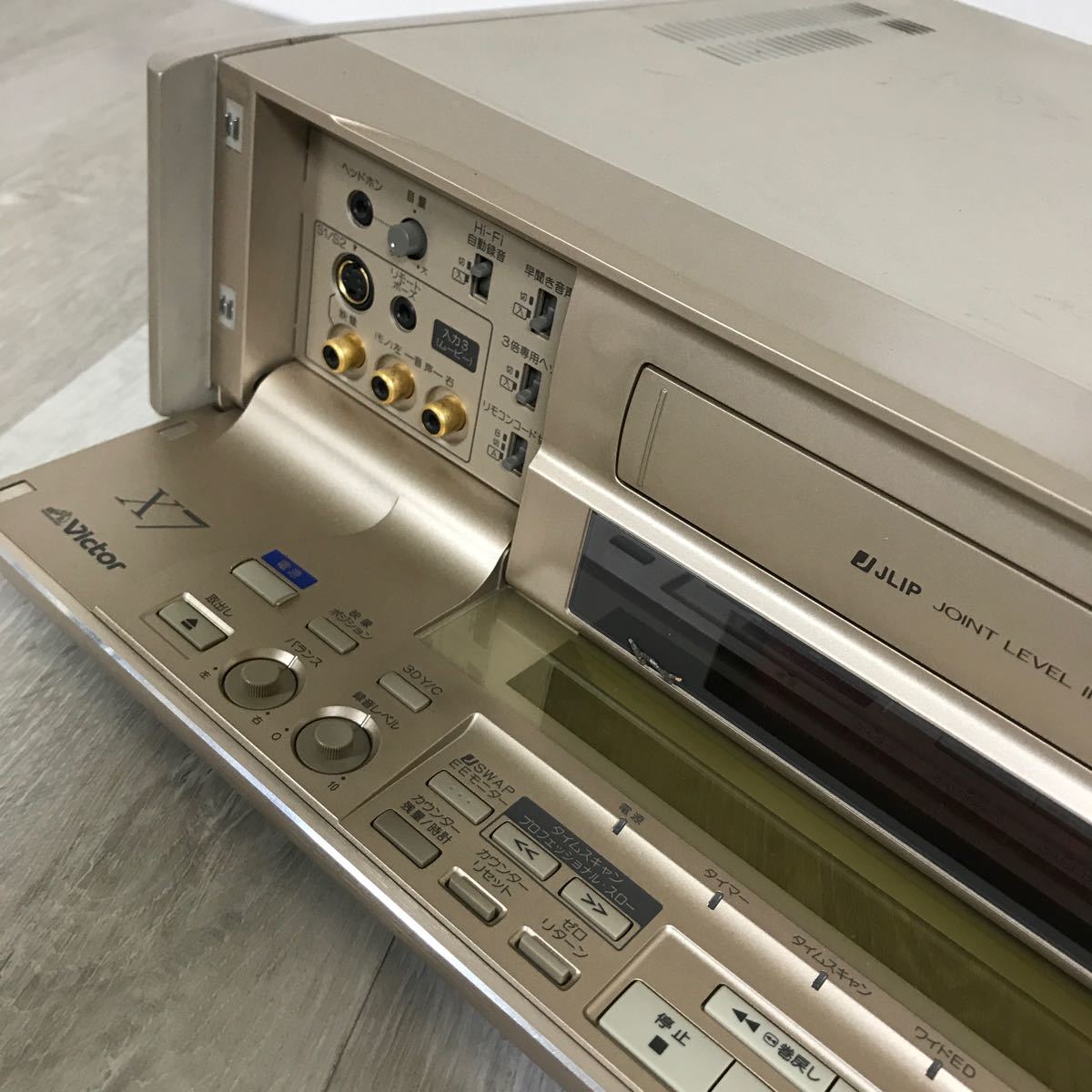 1201 Victor ビクター VHSビデオデッキ ビデオカセットレコーダー HR-X7 97年製 ビデオ プレーヤー _画像3