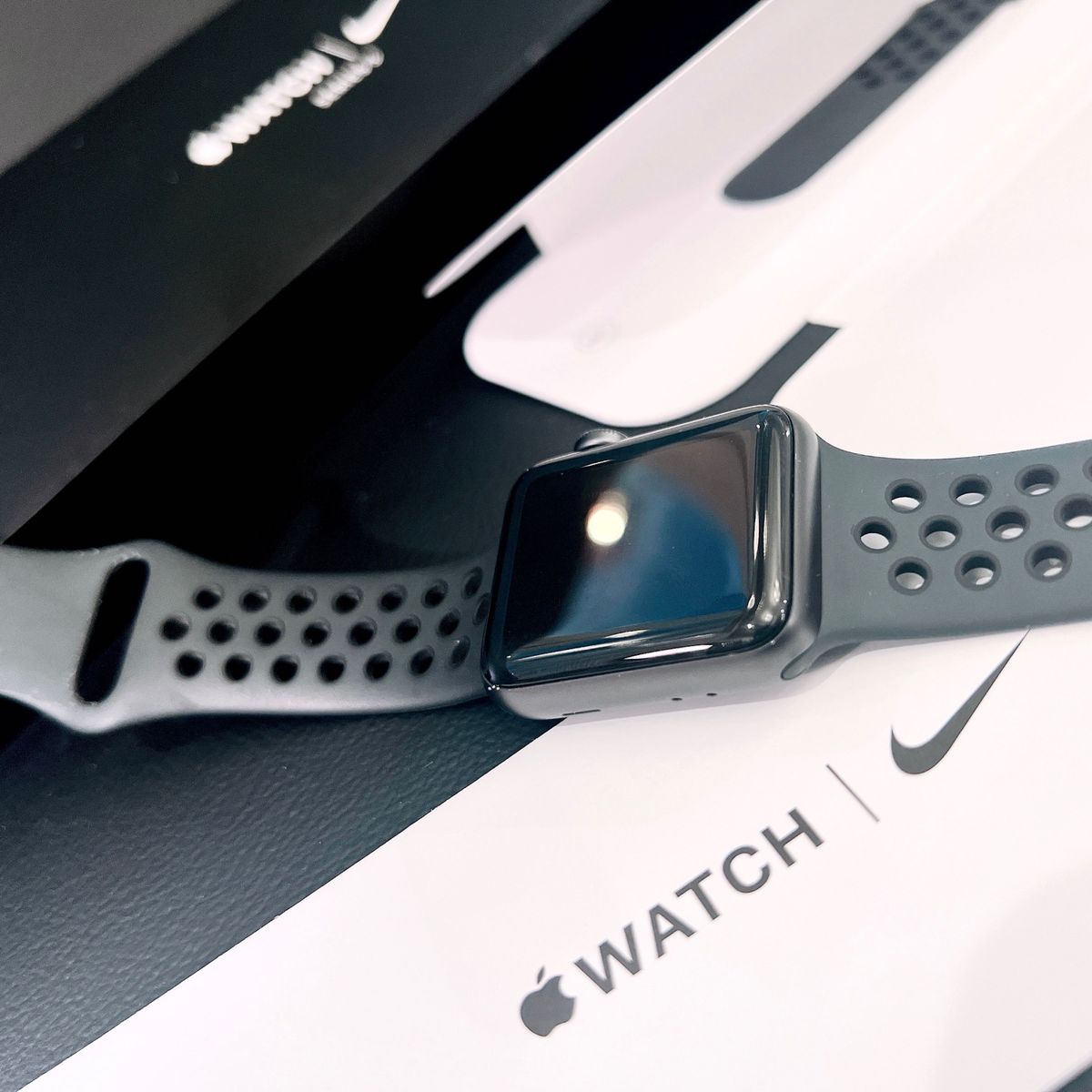 Apple Watch Nike 3rd (第三世代) 38mm GPSモデル Apple Watch Nike 3rd (第三世代) 38mm GPSモデル