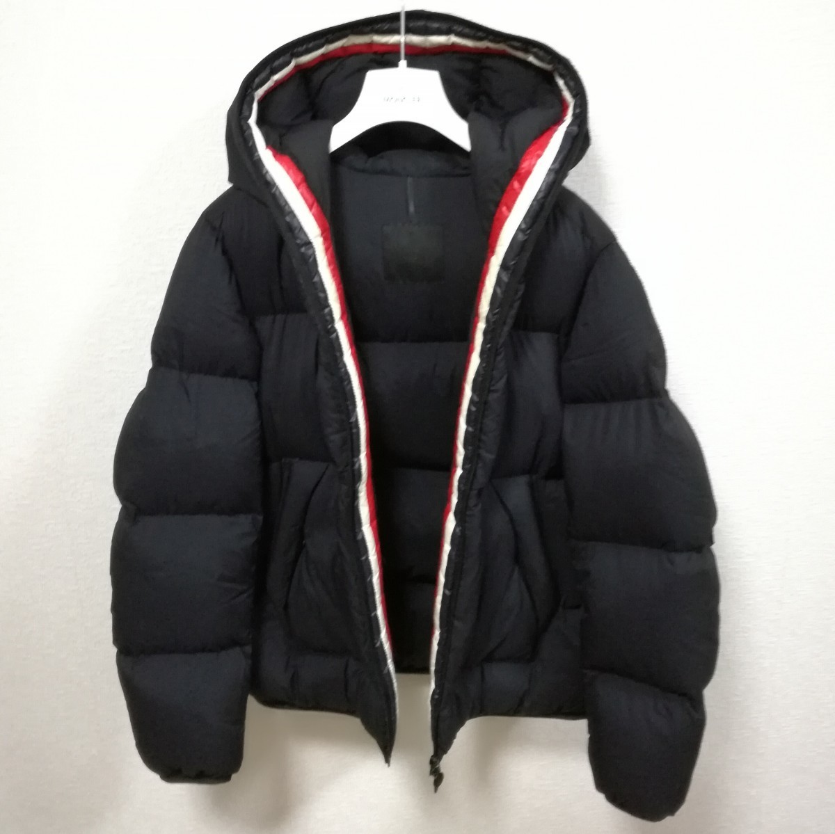 最終値下げ MONCLER モンクレール CHAMPSAUR ダウンジャケット シャンソール ブラック ワッペン トリコロール 国内正規品 黒 18-7