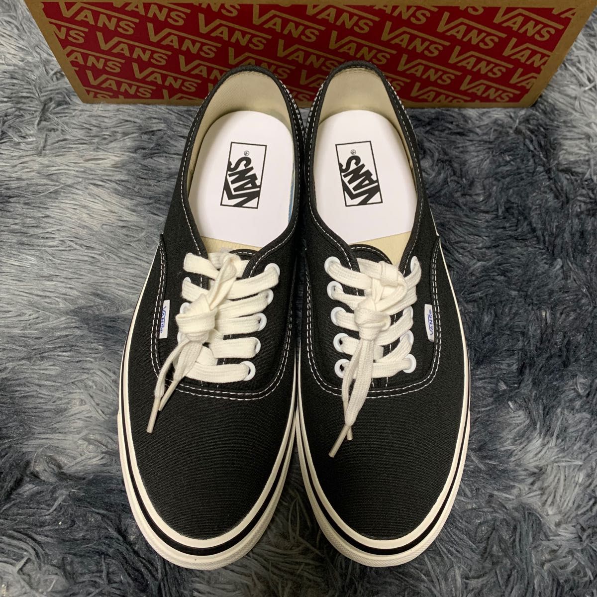 Vans authentic black hot sale kw