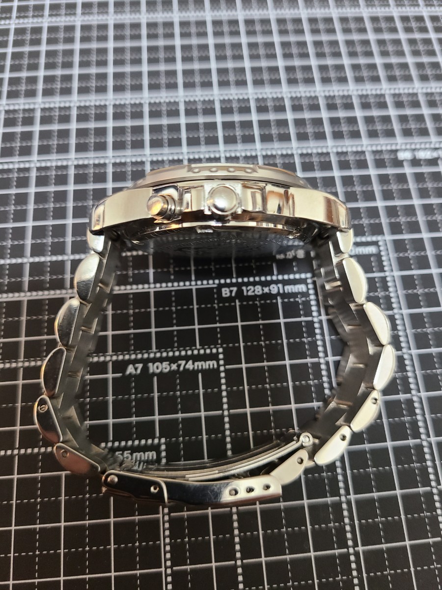 美品 ランドクルーザー クオーツ時計 デジアナ時計 20BAR 電池切れ LC004_画像3