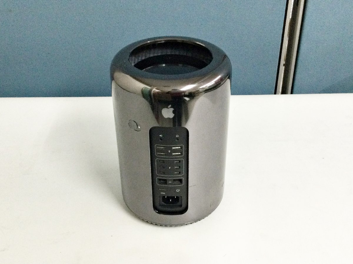 【ジャンク】Apple MacPro A1481 HDD未搭載 メモリ8GB×4枚 本体のみ 画面表示不良_画像1